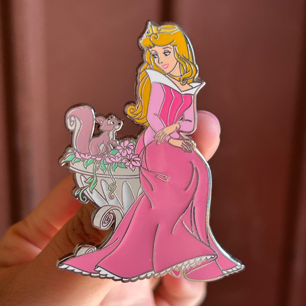 Disneyland Paris Sleeping Beauty Forest Friend Pin Exclusive